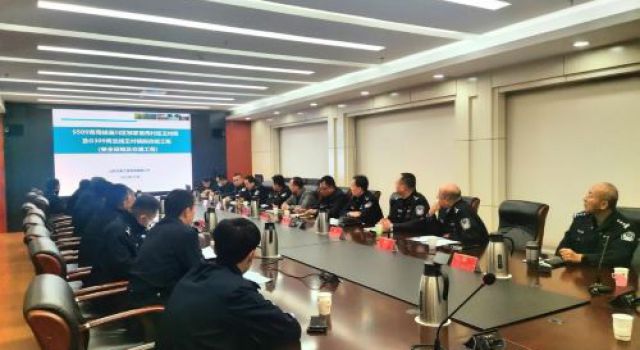 淄博市交警支隊(duì)組織經(jīng)十路東延“三同時(shí)”討論會(huì)