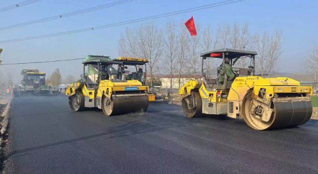 沂南縣X043葛岸線道路提升改造工程一標(biāo)段RAP熱再生瀝青面層試驗段順利施工