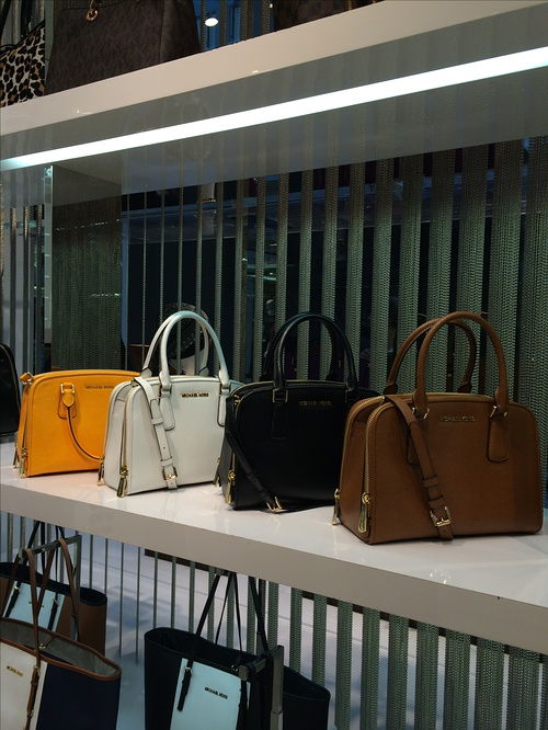 解析美國(guó)代購(gòu)買手直招代理與商品房代購(gòu)代銷 機(jī)遇、模式與風(fēng)險(xiǎn)防范